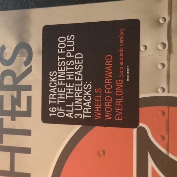 Foo Fighters Limited Edition Greatest Hits Vinyl 2 LP Set - Picture 7 of 7